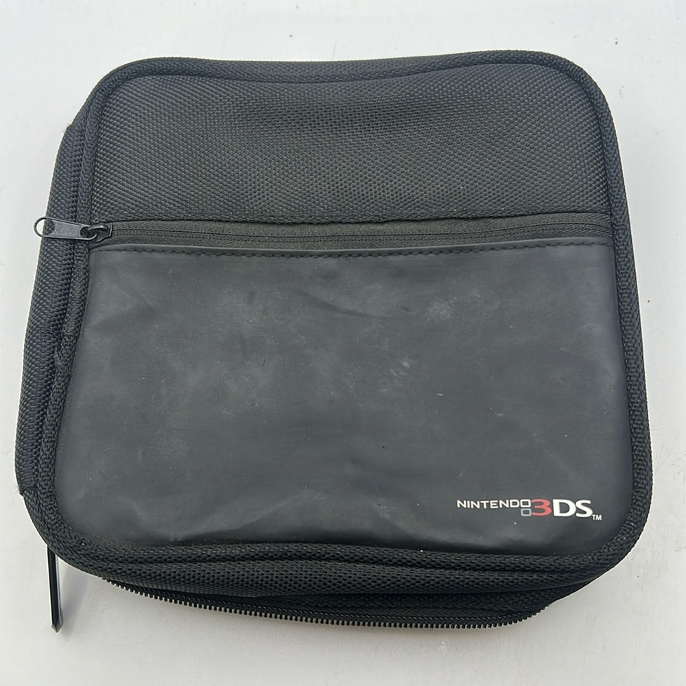 Nintendo DS Zip Around Game Case With Jurassic Park Game Black